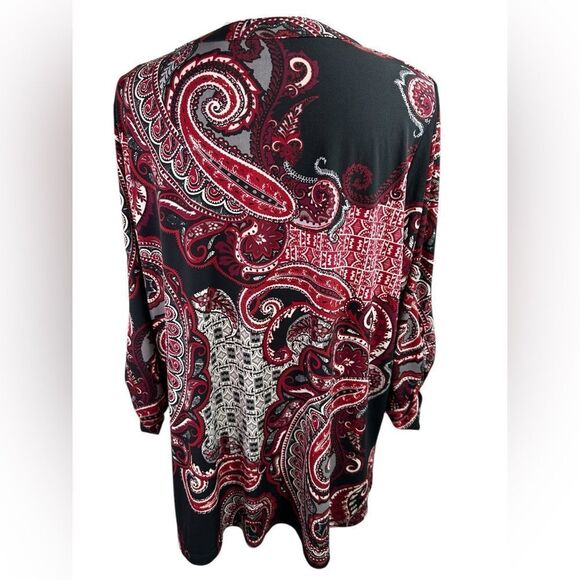 Susan Graver Liquid Knit Ruched Sleeve Paisley Print Red and Black Size 1X - Picture 6 of 10